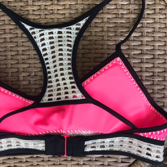 NEVER WORN Victoria’s Secret Bikini Top - Picture 6 of 6